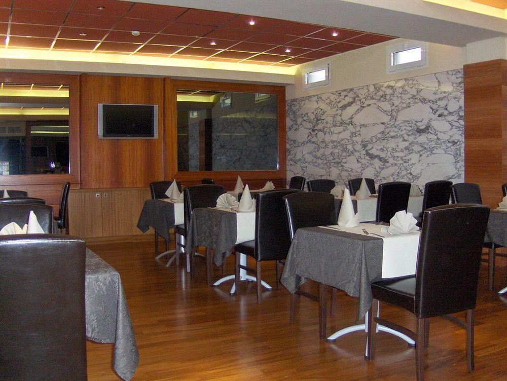 Hotel Tristar La Louvière Esterno foto