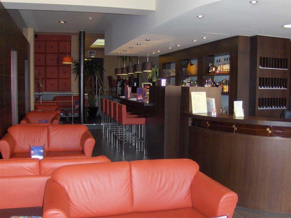 Hotel Tristar La Louvière Esterno foto