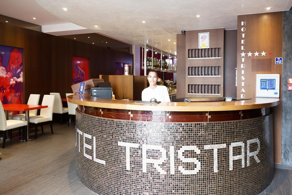 Hotel Tristar La Louvière Esterno foto