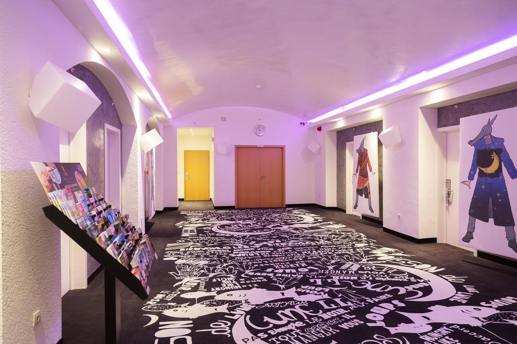 Hotel Tristar La Louvière Esterno foto