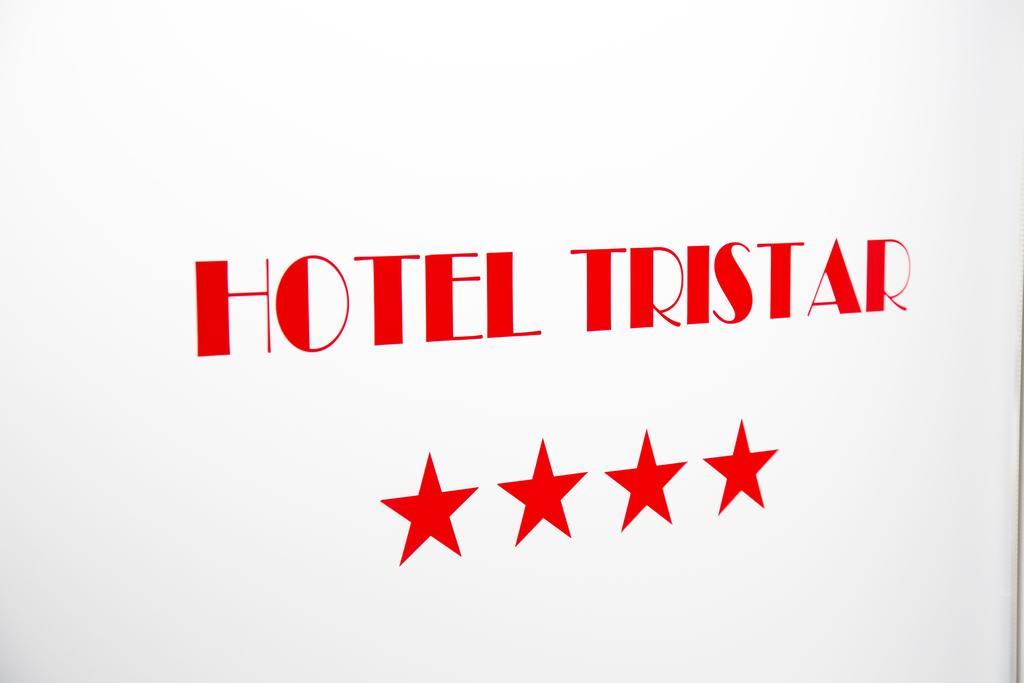 Hotel Tristar La Louvière Esterno foto