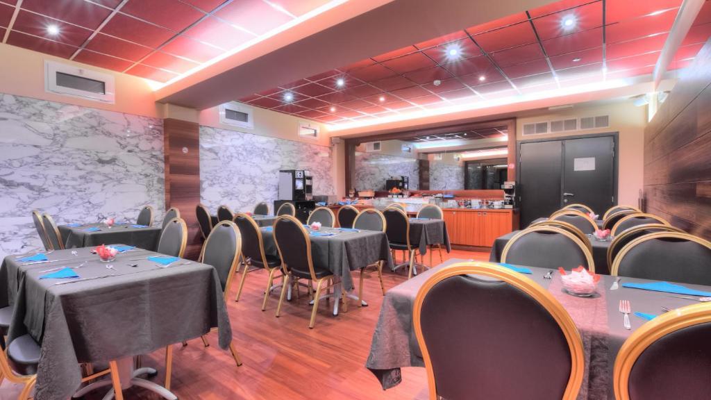 Hotel Tristar La Louvière Esterno foto